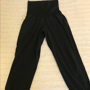 lululemon OM Pant *size 4 BLK